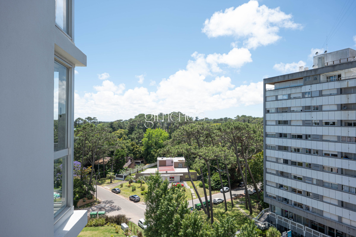 Apartamento ID.677 - Apartamento en Alquiler, 1 Dormitorio - Roosevelt- Punta del Este