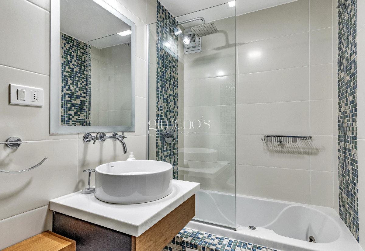 Apartamento ID.128 - Apartamento de 3 dormitorios en alquiler de Verano , Punta del Este , Playa Brava