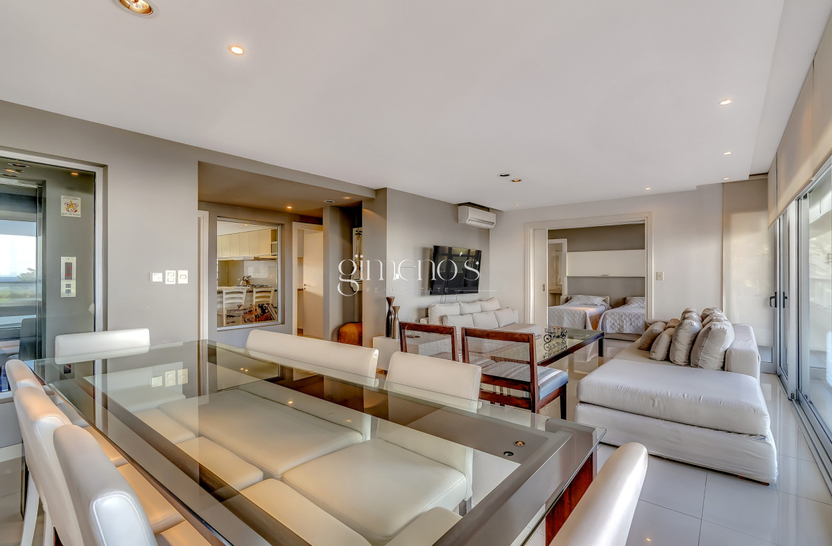 Apartamento ID.175 - Apartamento en Venta 3 Dormitorios - Punta del Este - Playa Brava