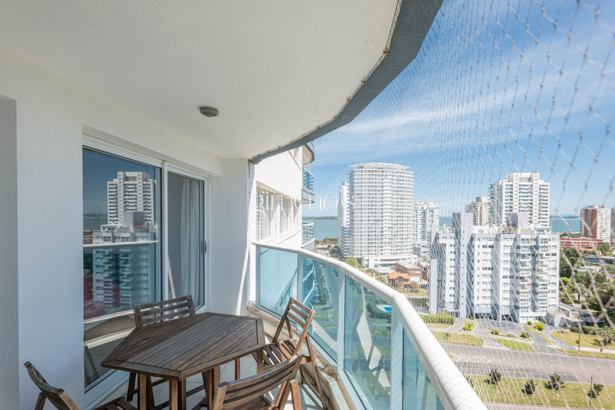 Apartamento ID.514 - Apartamento en Venta 2 Dormitorios y Medio - Playa Mansa - Punta del Este