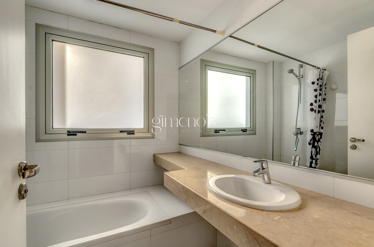 Apartamento ID.175 - Apartamento en Venta 3 Dormitorios - Punta del Este - Playa Brava