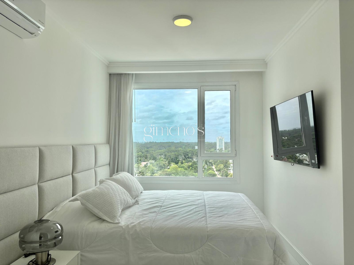 Apartamento ID.662 - Apartamento en alquiler temporario, 3 Dormitorios, Mansa- Punta del Este