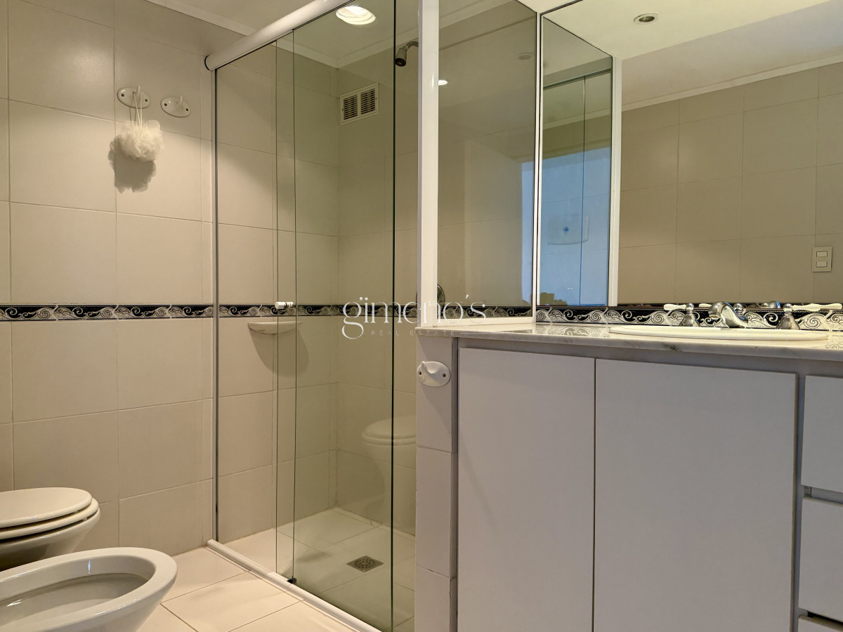 Apartamento ID.149 - Apartamento en Venta 4 Dormitorios Península - Punta del Este 