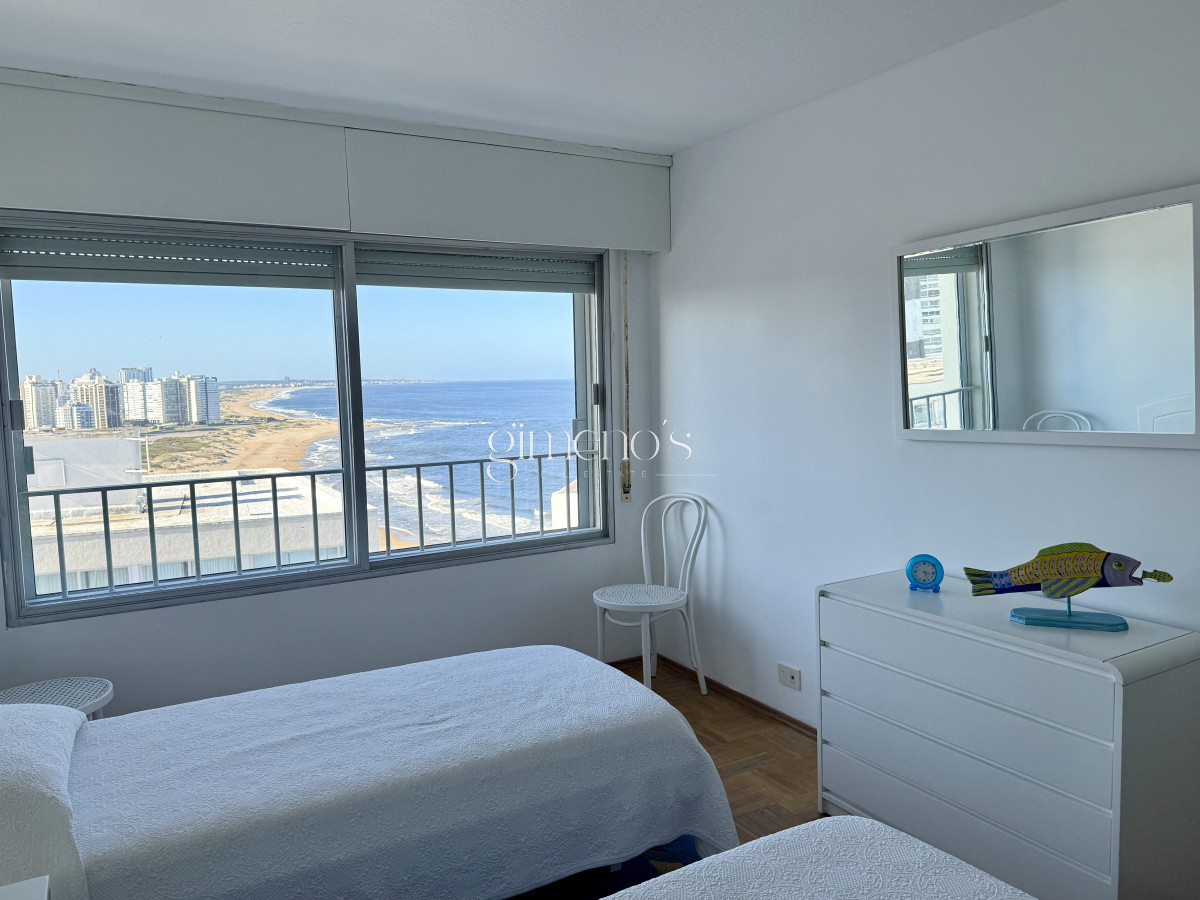 Apartamento ID.149 - Apartamento en Venta 4 Dormitorios Península - Punta del Este 