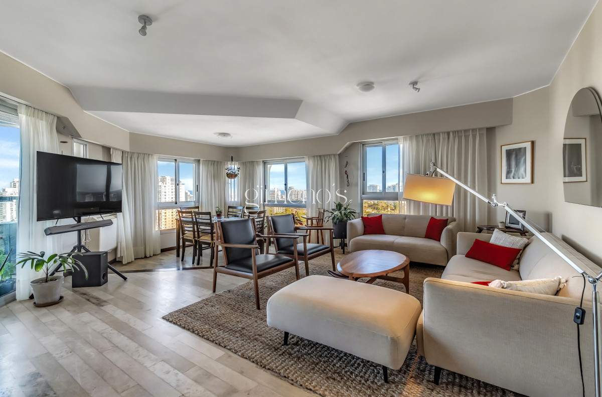 Apartamento ID.12 - Venta Apartamento 3 Dormitorios con Parrillero propio, Punta del Este, Roosevelt