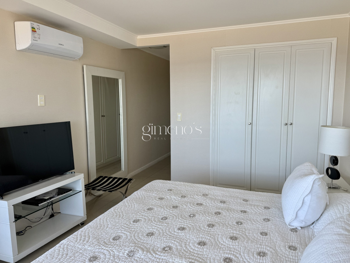 Apartamento ID.91 - Venta apartamento 3 suites mas dependencia completa, Punta del Este, Edificio IMPERIALE l