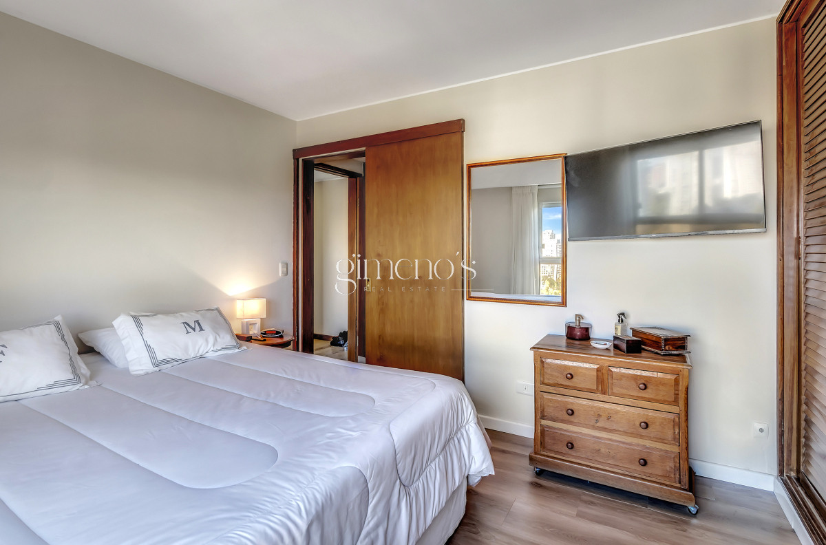 Apartamento ID.12 - Venta Apartamento 3 Dormitorios con Parrillero propio, Punta del Este, Roosevelt