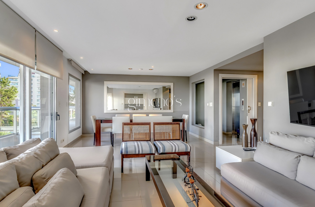 Apartamento ID.175 - Apartamento en Venta 3 Dormitorios - Punta del Este - Playa Brava