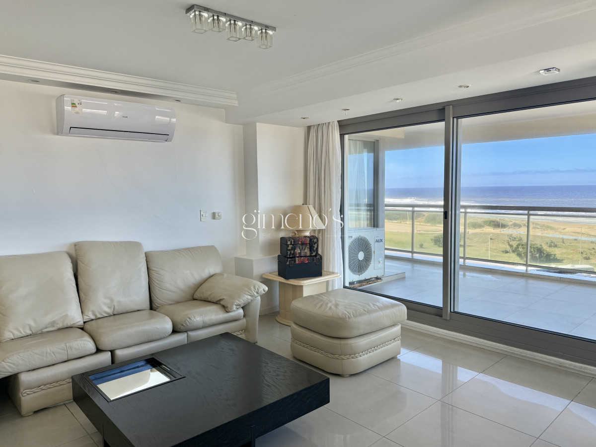 Apartamento ID.90 - Venta apartamento 3 suites mas dependencia completa, Punta del Este, Edificio IMPERIALE 
