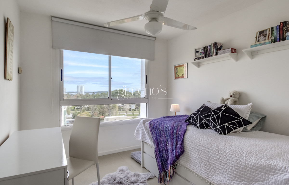 Apartamento ID.6 - Apartamento 2 dormitorios en Punta del Este, cerca de todos los servicios, Roosevelt.