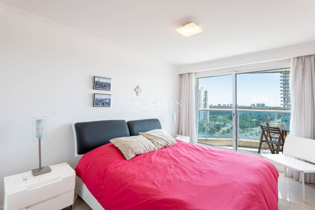 Apartamento ID.514 - Apartamento en Venta 2 Dormitorios y Medio - Playa Mansa - Punta del Este