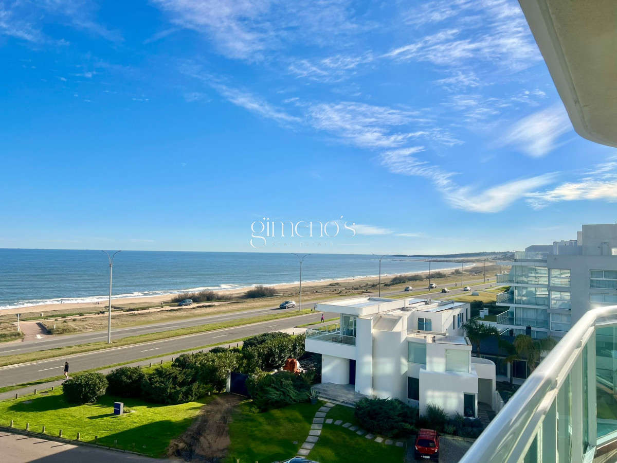 Apartamento ID.208 - Alquiler de Verano 2 Dormitorios Primera Línea al Mar Playa Mansa Punta del Este