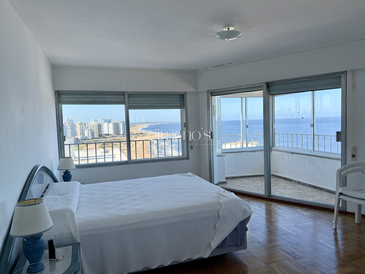 Apartamento ID.149 - Apartamento en Venta 4 Dormitorios Península - Punta del Este 