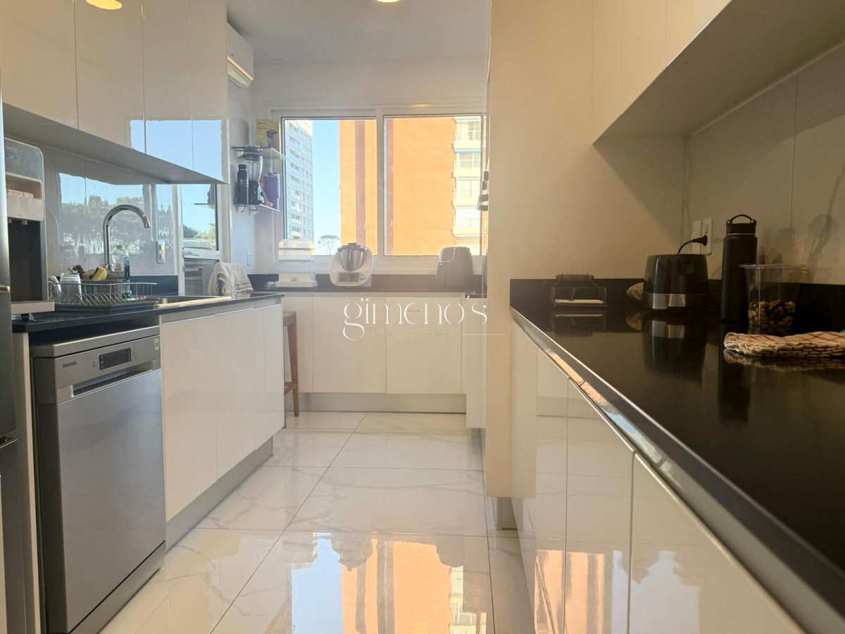 Apartamento ID.274 - Apatamento 4 Dormitorios, Mansa - Punta del Este