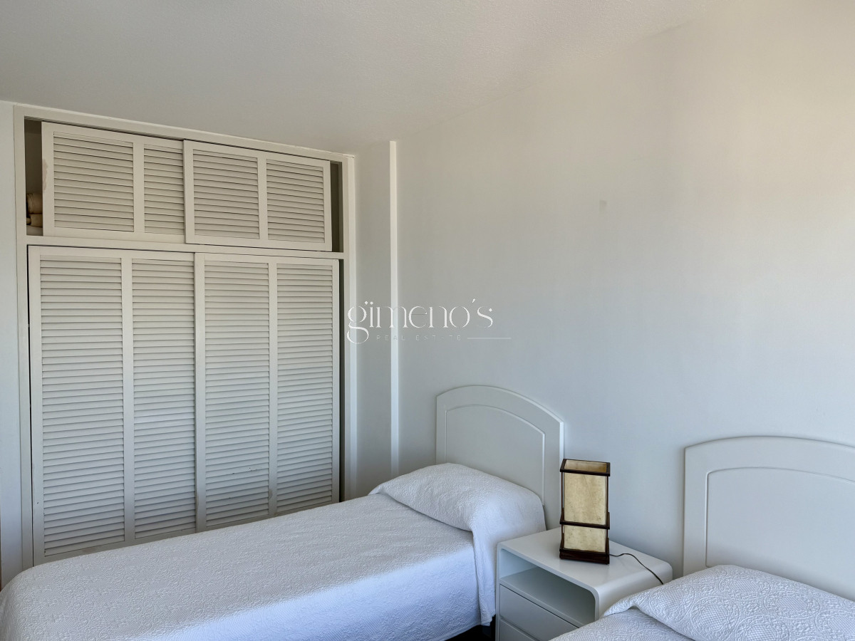 Apartamento ID.149 - Apartamento en Venta 4 Dormitorios Península - Punta del Este 