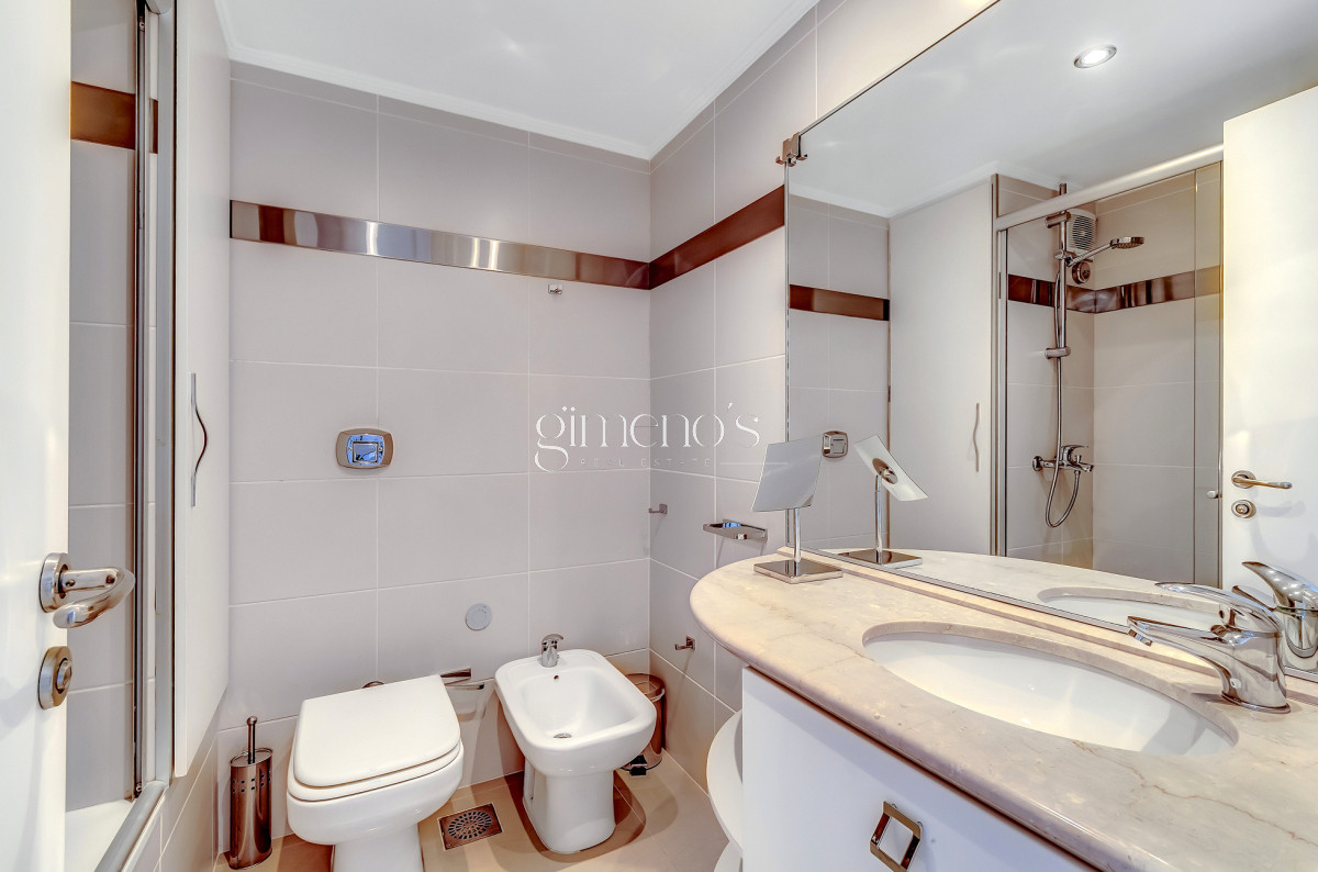 Apartamento ID.112 - Venta Apartamento 3 Dormitorios - Punta del Este - Playa Brava 