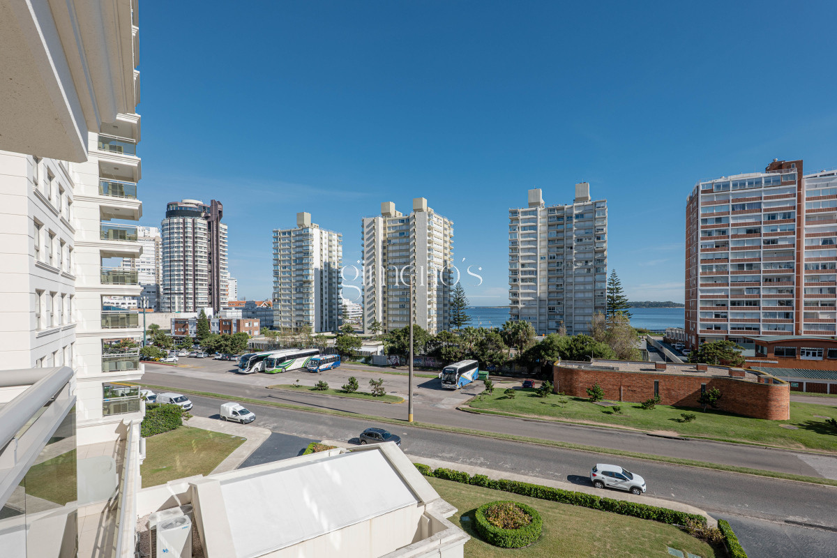 Apartamento ID.5 - Apartamento en Venta en Playa Brava 2 Dormitorios a 100 mts del Mar, Punta del Este 