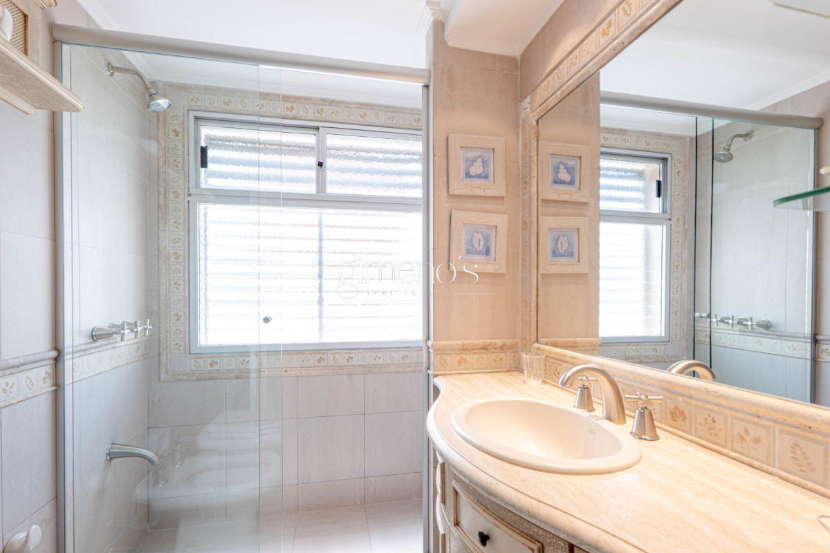 Apartamento ID.593 - Apartamento en Venta 3 Dormitorios - Playa Mansa- Punta del Este