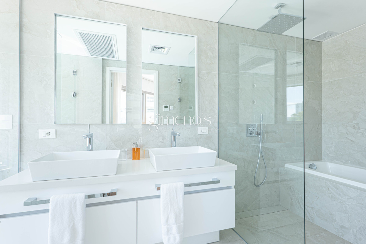 Apartamento ID.754 - Venta Apartamento, 2 Dormitorios en Suite - Punta Del Este - Playa Brava - TRUMP