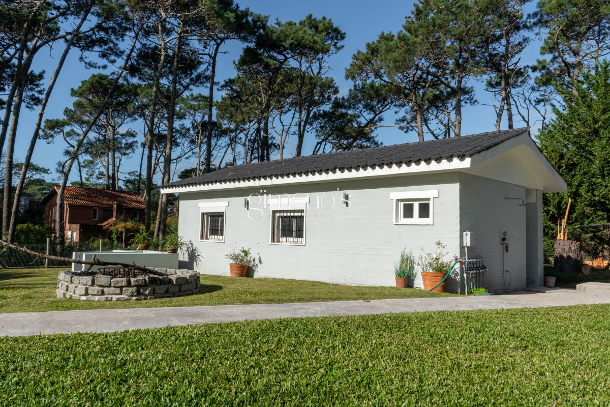 Casa ID.9 - Venta de Casa 4 Dormitorios en San Rafael, Punta del Este 