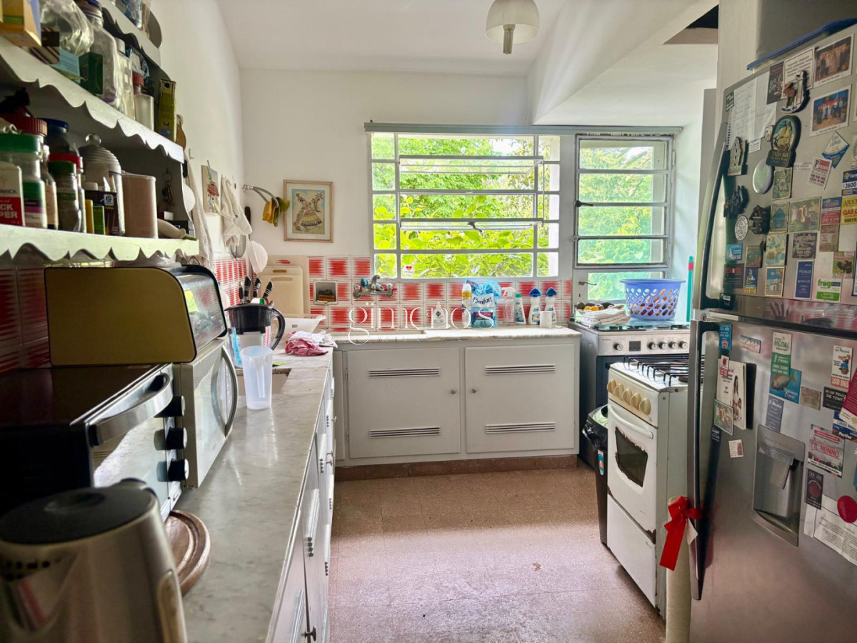 Casa ID.496 - Casa en Venta, 5 Dormitorios- Punta del Este - Playa Mansa