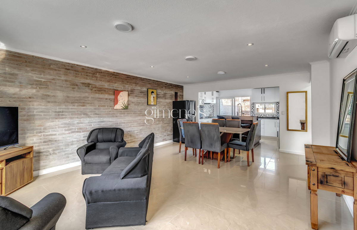 Casa ID.177 - Casa PH en Venta  3 Dormitorios en Parque Burnett