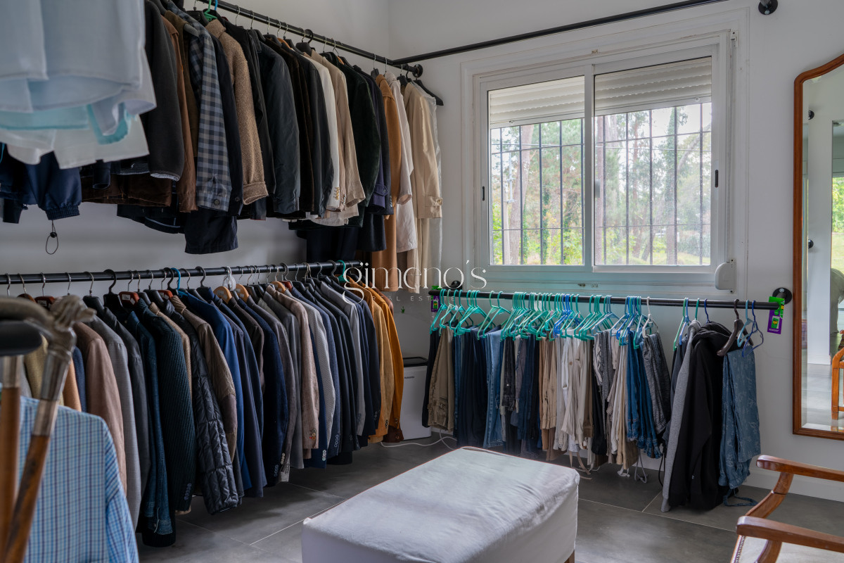 Casa ID.9 - Venta de Casa 4 Dormitorios en San Rafael, Punta del Este 