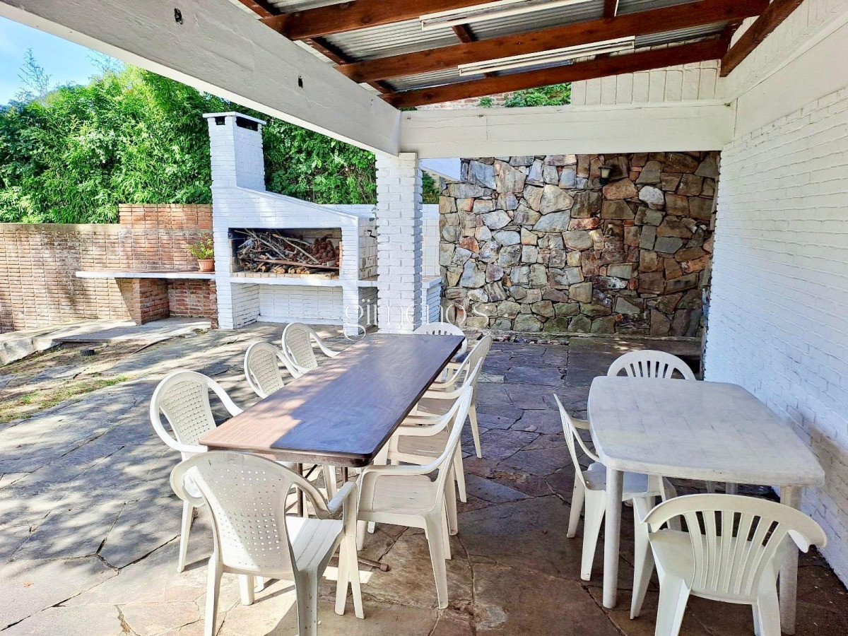 Casa ID.390 - Casa de 4 Dormitorios - Alquiler de Verano - Punta del Este - Mansa