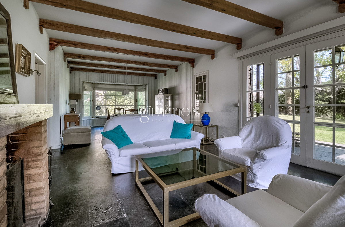 Casa ID.10 - Venta de Casa 4 Dormitorios en Mansa, Av Francia 