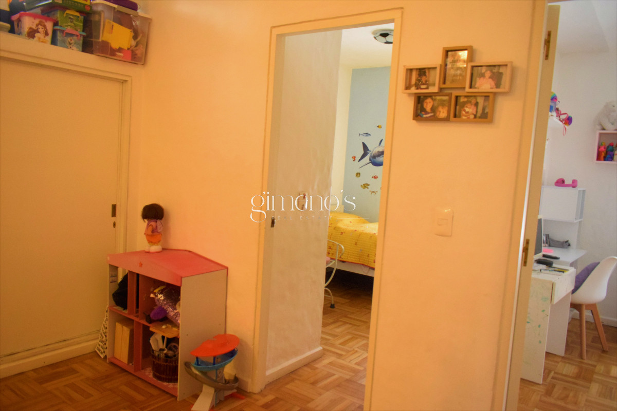 Casa ID.11 - Casa en Venta de 4 Dormitorios en Barrio Golf, a 100 mts de Hospital Británico 