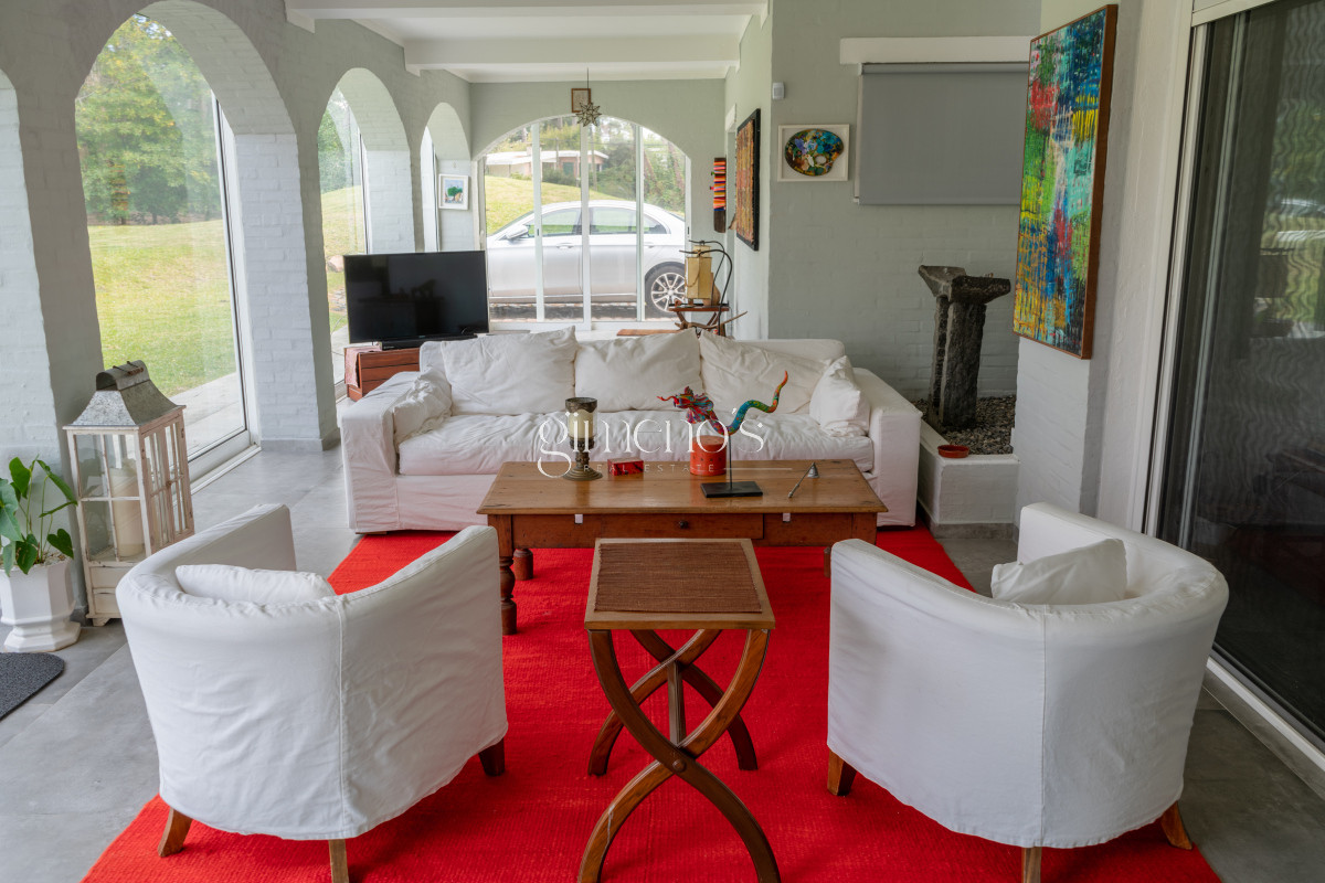 Casa ID.9 - Venta de Casa 4 Dormitorios en San Rafael, Punta del Este 