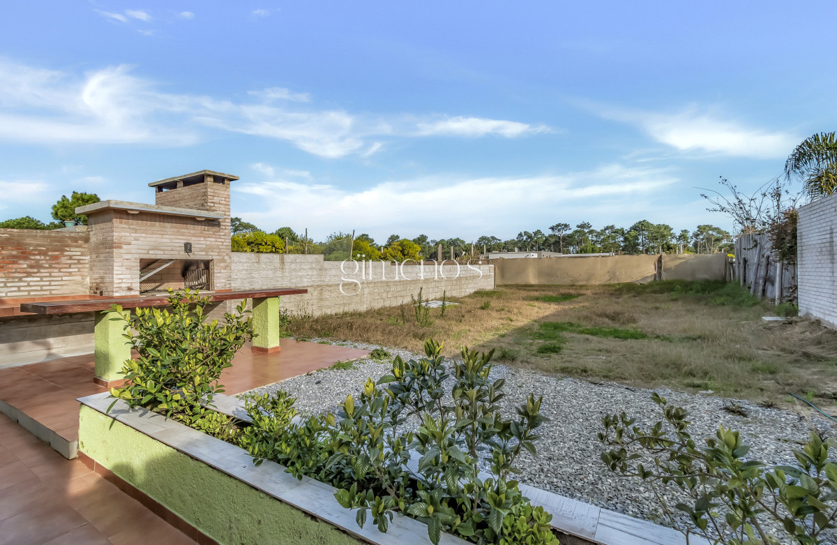 Casa ID.177 - Casa PH en Venta  3 Dormitorios en Parque Burnett
