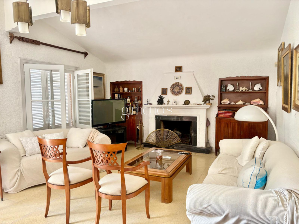 Casa ID.496 - Casa en Venta, 5 Dormitorios- Punta del Este - Playa Mansa