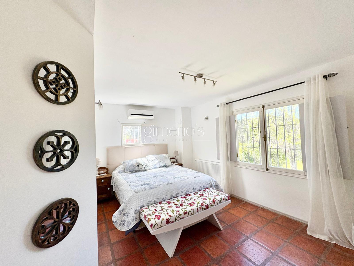Casa ID.352 - Casa Tradicional en Alquiler de Verano - Playa Brava, Punta del Este