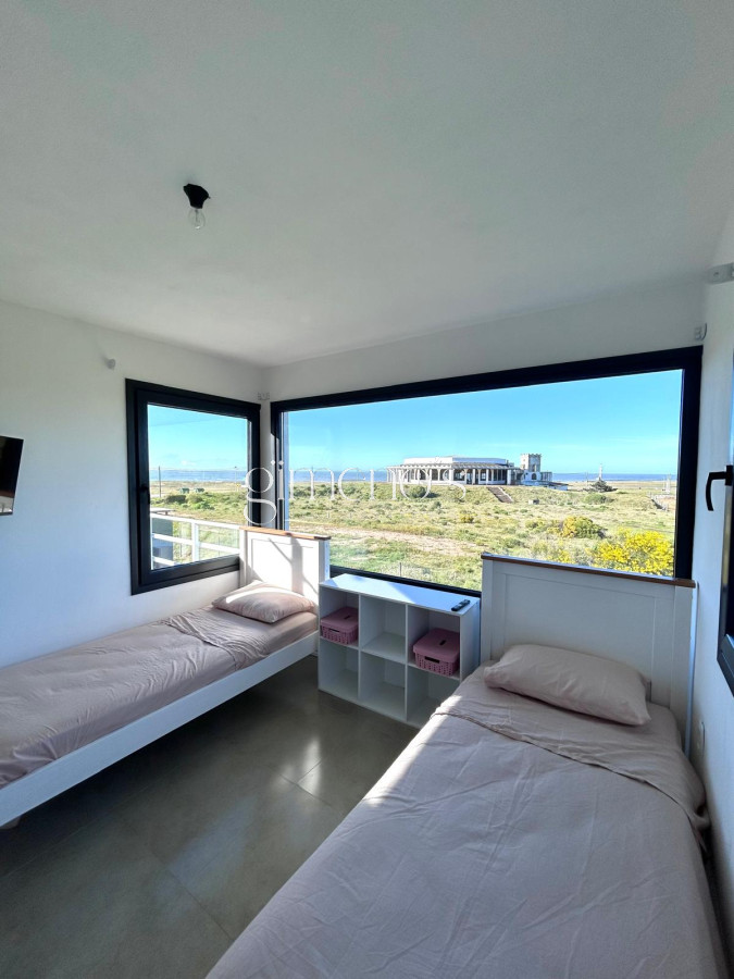 Casa ID.570 - Casa de 3 Dormitorios Alquiler Temporal - Barra de Portezuelo - Piriapolis