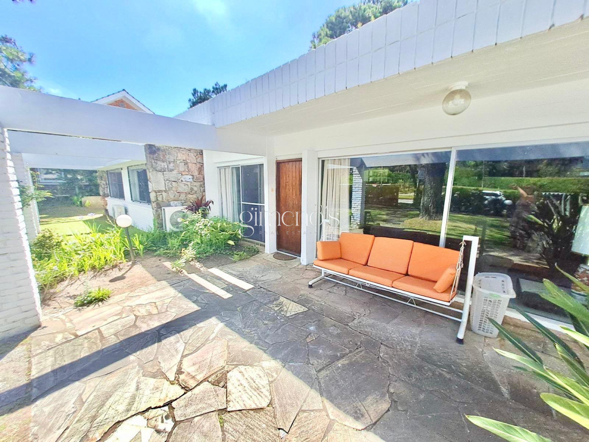 Casa ID.390 - Casa de 4 Dormitorios - Alquiler de Verano - Punta del Este - Mansa