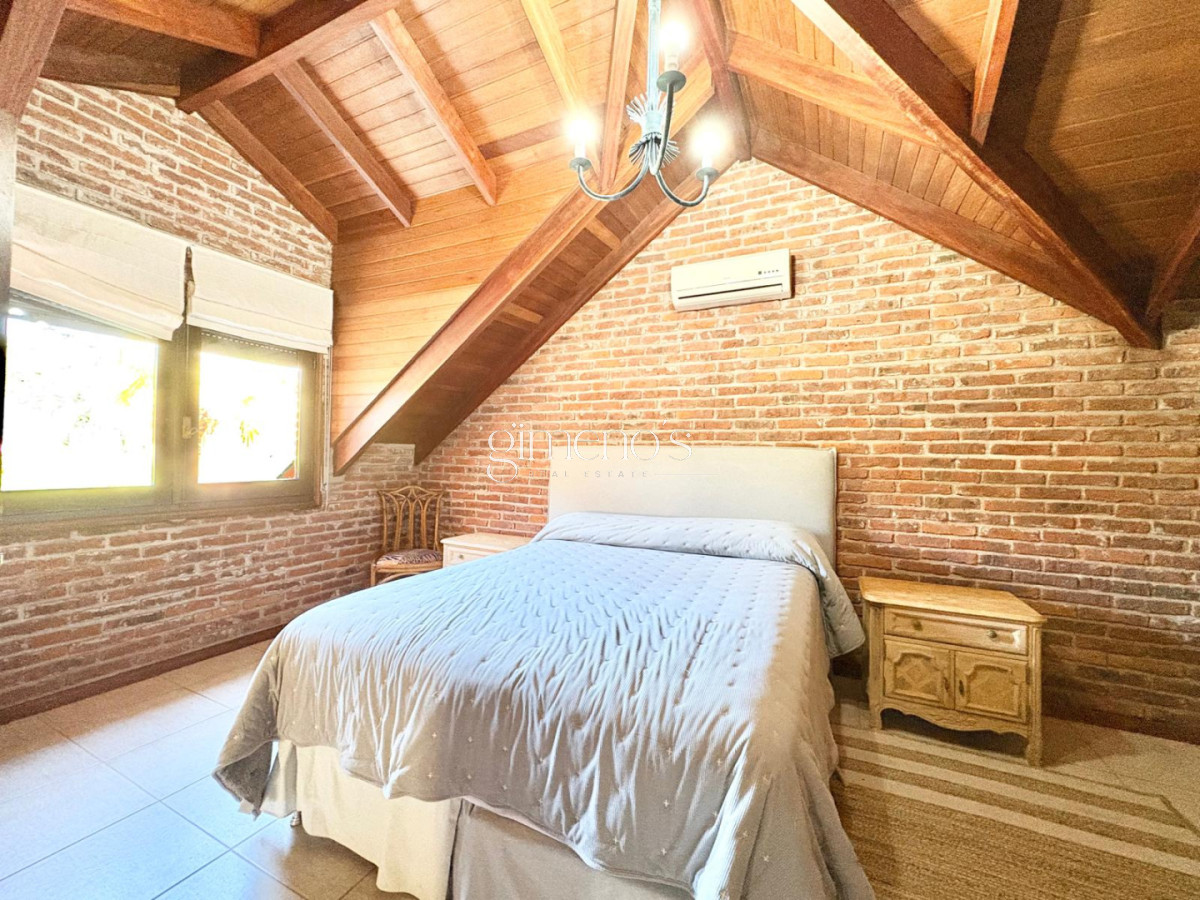 Casa ID.530 - Casa de 4 Dormitorios - Alquiler de Verano - Punta del Este - Mansa