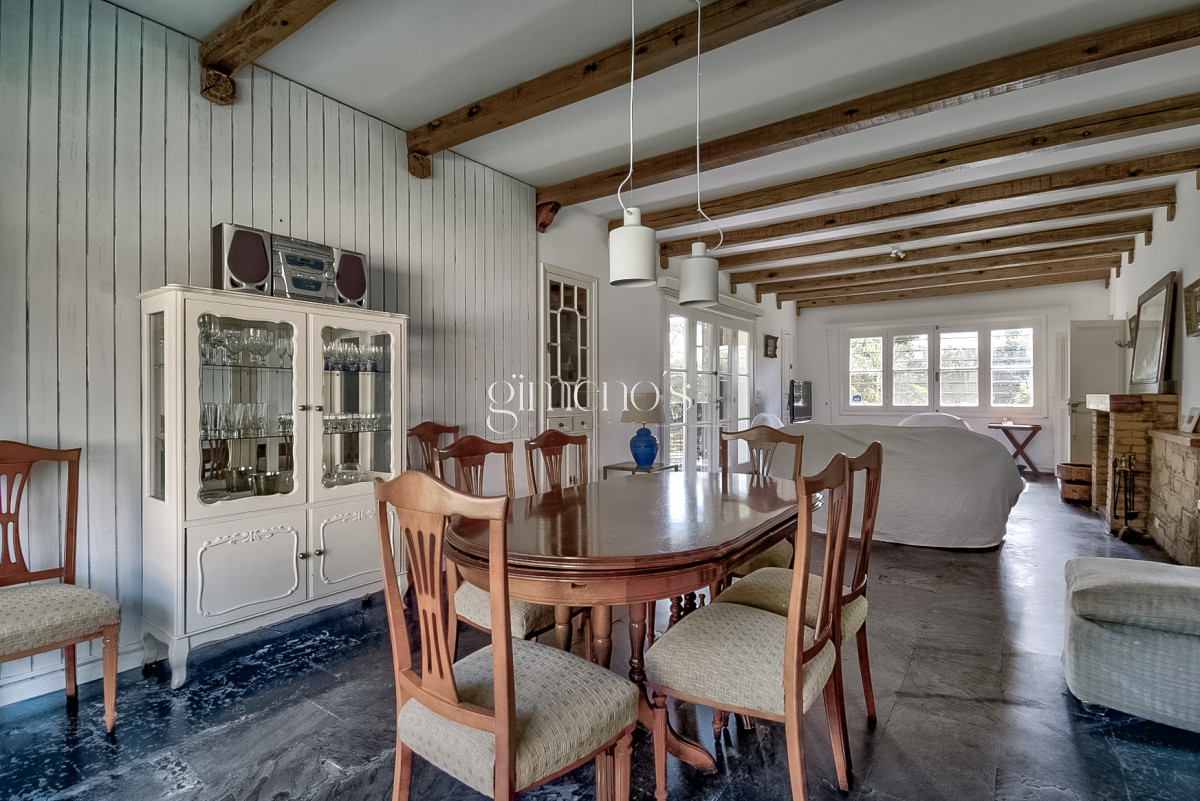 Casa ID.10 - Venta de Casa 4 Dormitorios en Mansa, Av Francia 