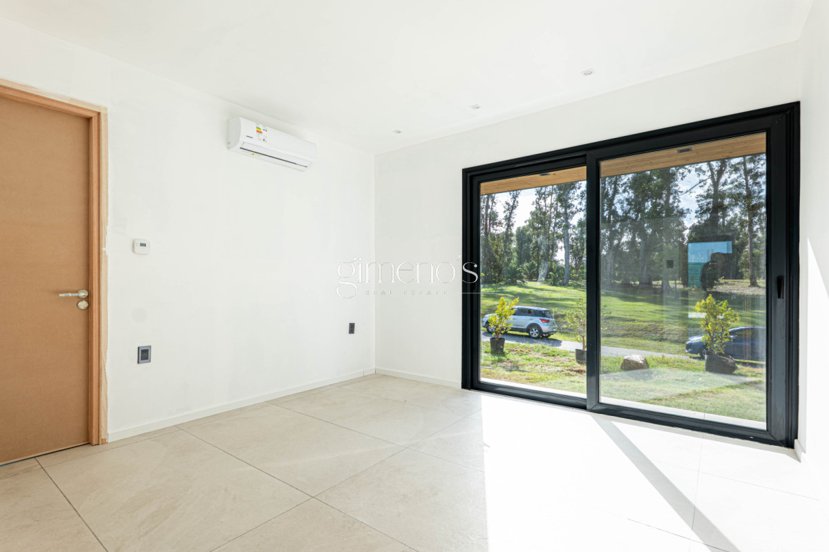 Casa ID.1129 - Casa en Venta a Estrenar 3 suites en La Cañada - Distrito 52 - Punta del Este  