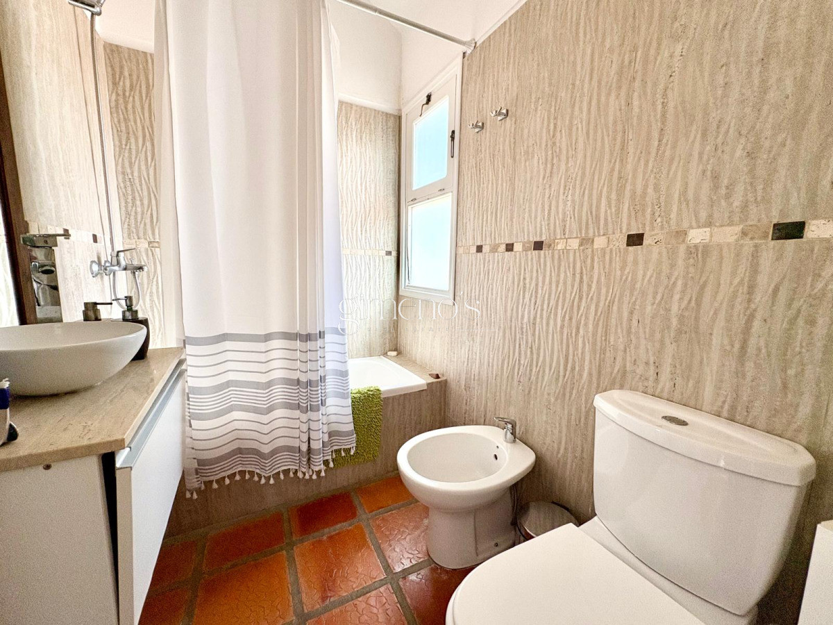 Casa ID.352 - Casa Tradicional en Alquiler de Verano - Playa Brava, Punta del Este