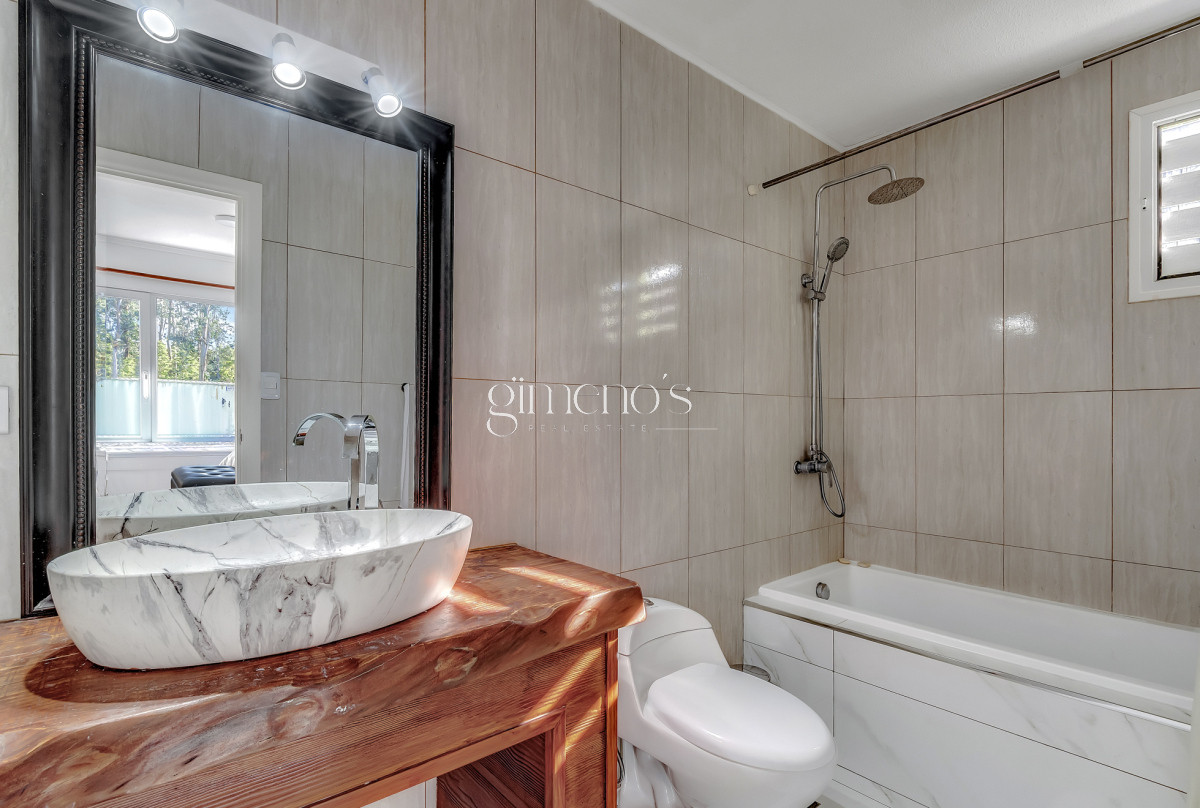 Casa ID.177 - Casa PH en Venta  3 Dormitorios en Parque Burnett