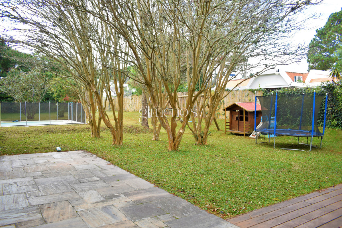 Casa ID.11 - Casa en Venta de 4 Dormitorios en Barrio Golf, a 100 mts de Hospital Británico 