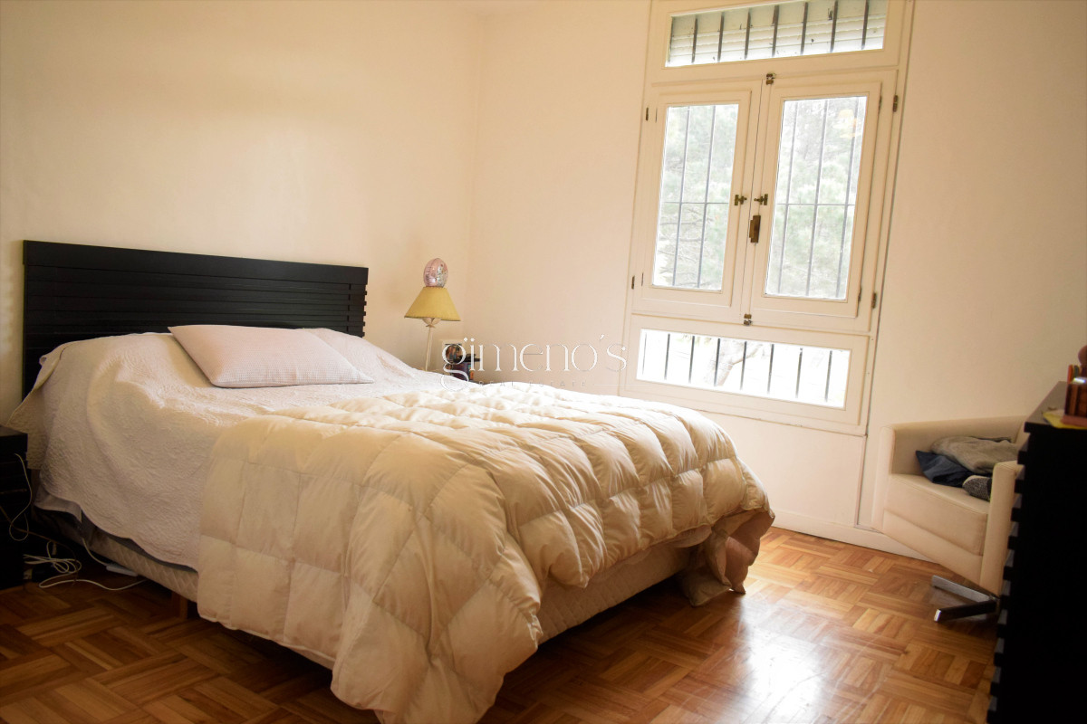 Casa ID.11 - Casa en Venta de 4 Dormitorios en Barrio Golf, a 100 mts de Hospital Británico 