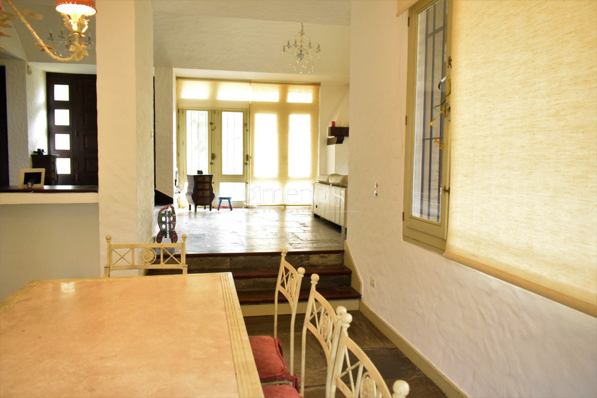Casa ID.11 - Casa en Venta de 4 Dormitorios en Barrio Golf, a 100 mts de Hospital Británico 