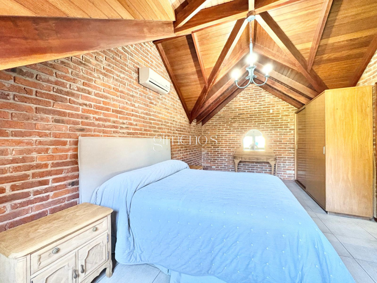 Casa ID.530 - Casa de 4 Dormitorios - Alquiler de Verano - Punta del Este - Mansa