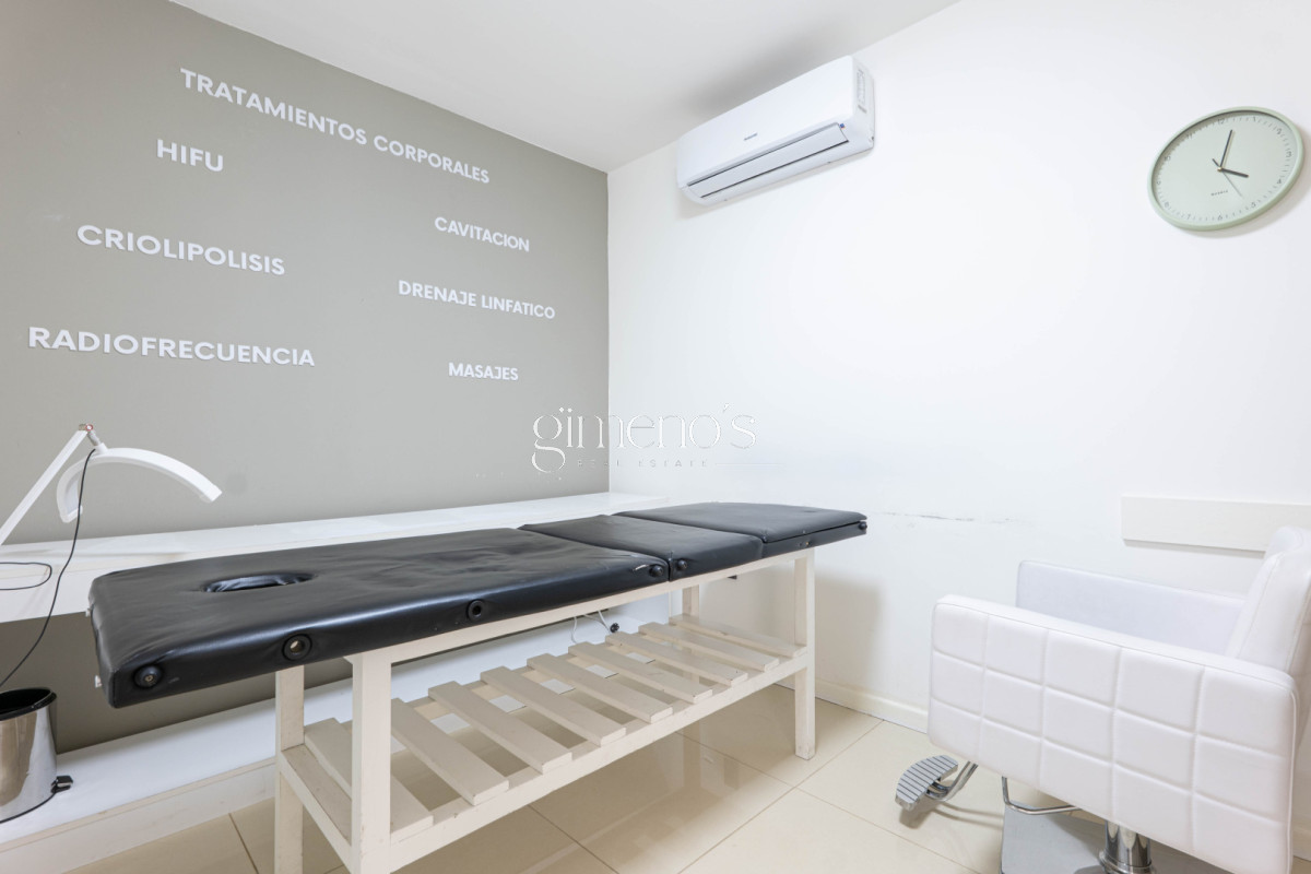 Casa ID.594 - Casa de 3 Dormitorios en Venta - Punta Del Este - Jardínes de Cordoba 