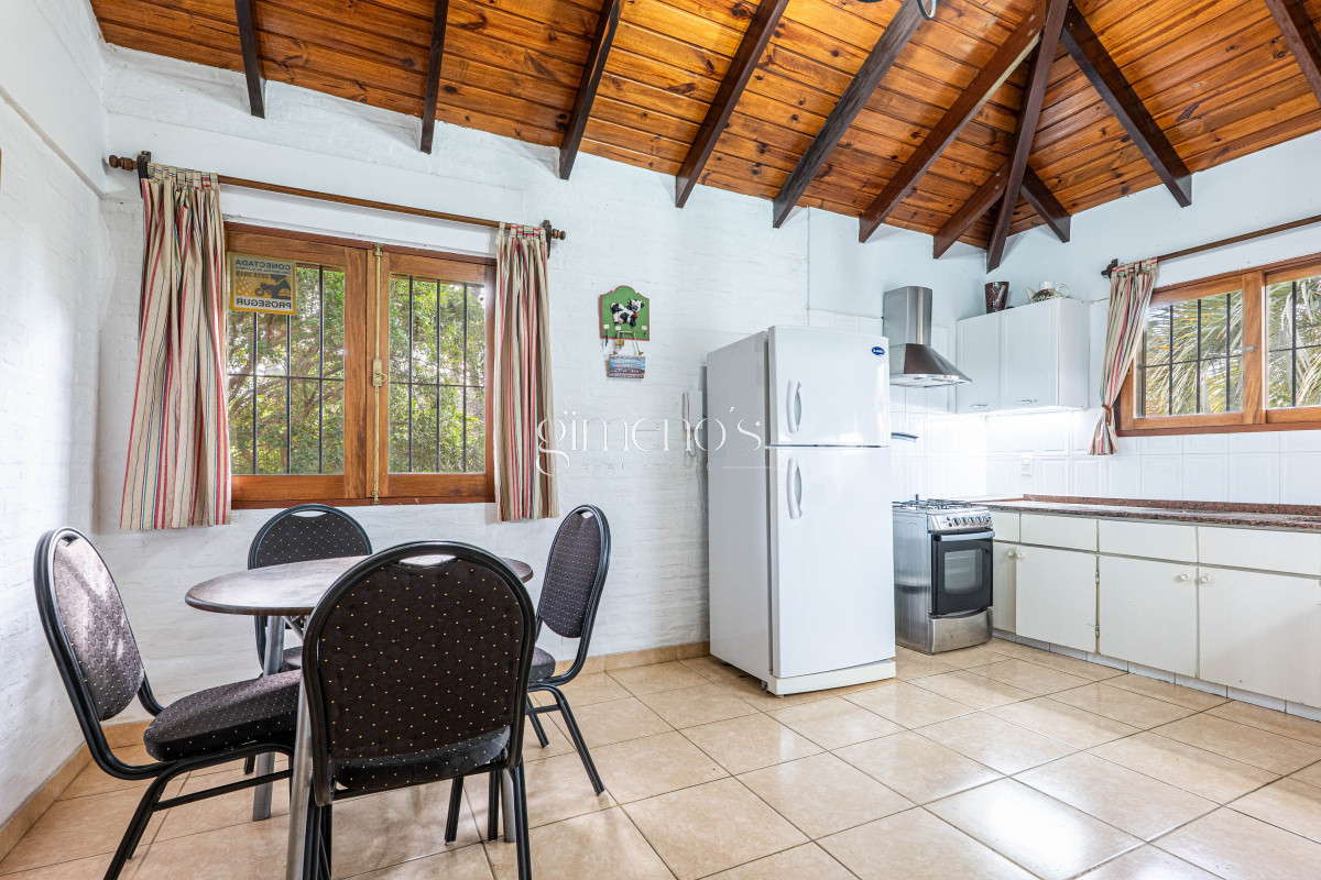 Casa ID.182 - Casa en Venta 3 Dormitorios - Punta del Este- Cantegril