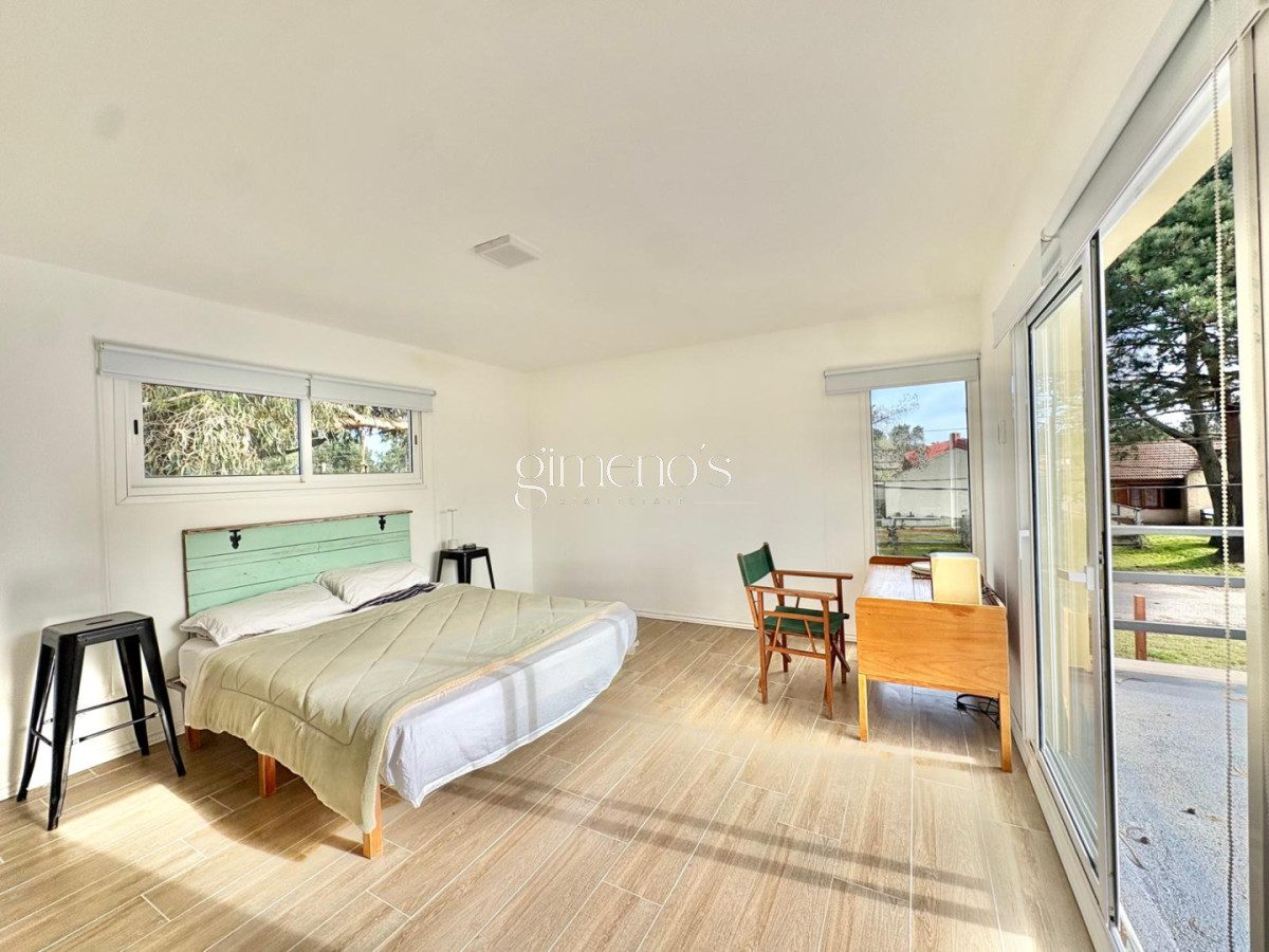Casa ID.1580 - Casa En Venta 3 Dormitorios- Pinares - Punta del Este 