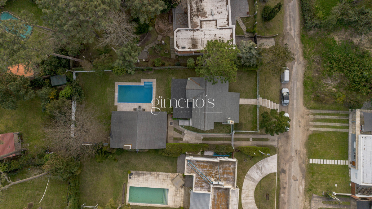 Casa ID.298 - Venta Casa 3 Dormitorios y Dependencia - Punta del Este - Playa Mansa 