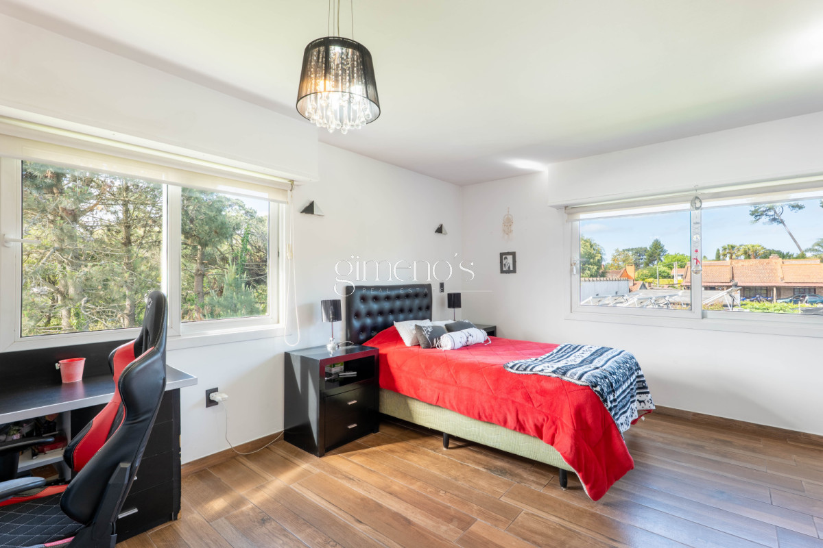 Casa ID.594 - Casa de 3 Dormitorios en Venta - Punta Del Este - Jardínes de Cordoba 